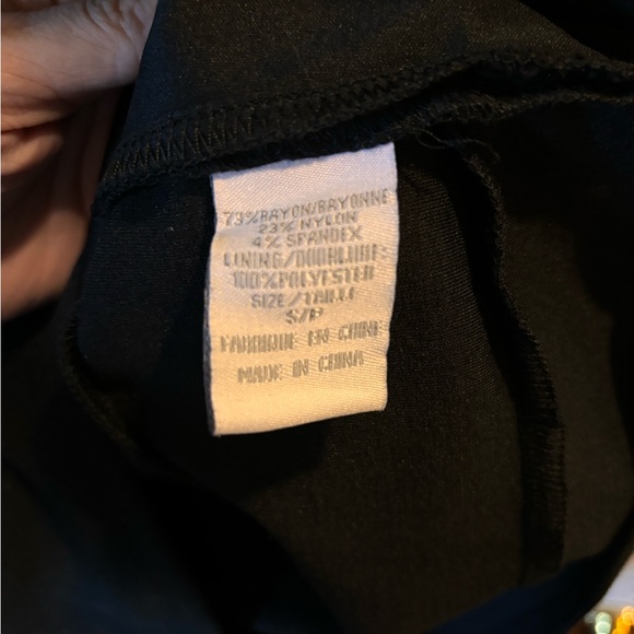 Suzie shier black sequin dress - Picture 2 of 3